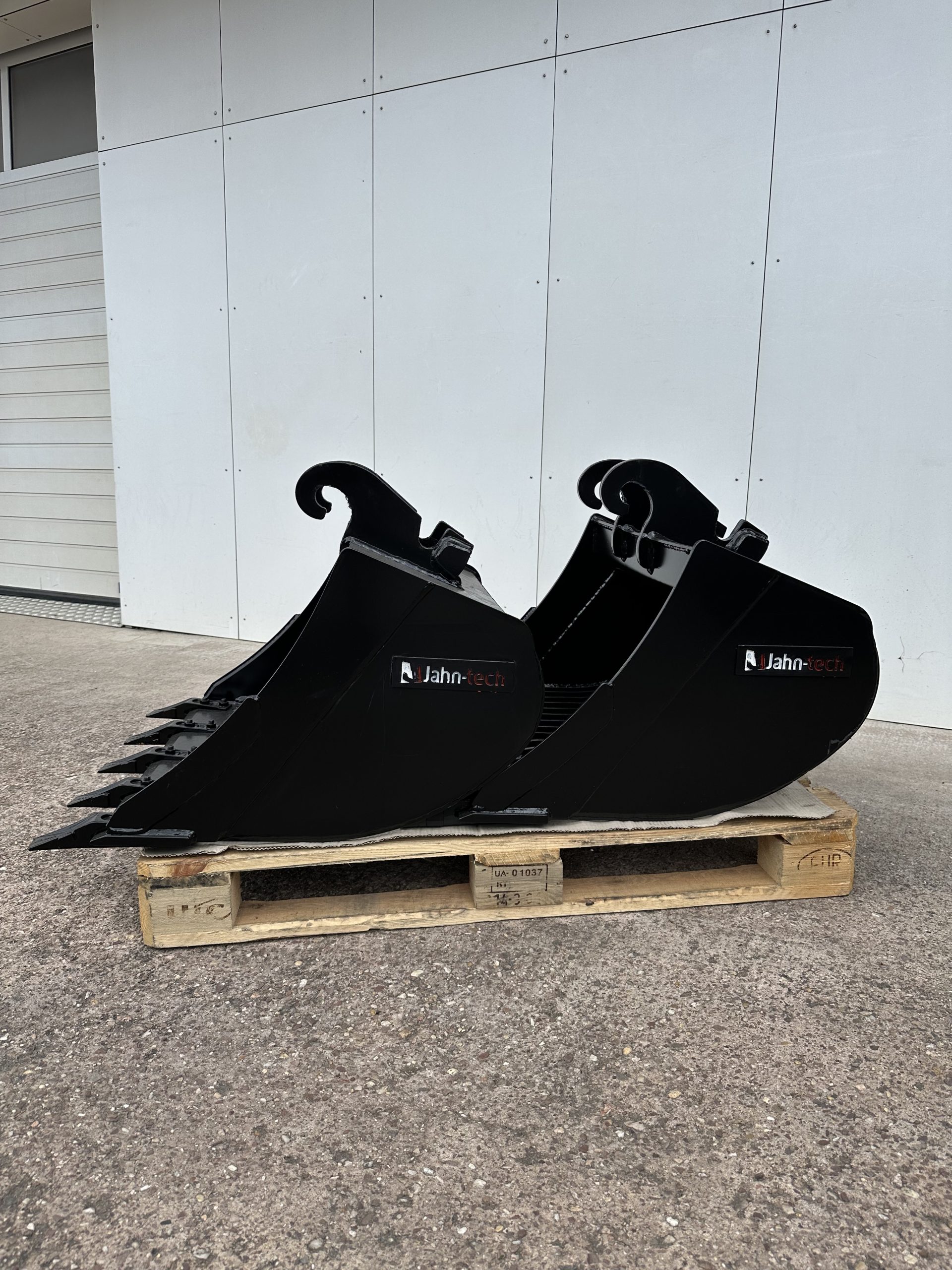 Godet à claire voie 800mm / cw05 / 2,5-4,0T