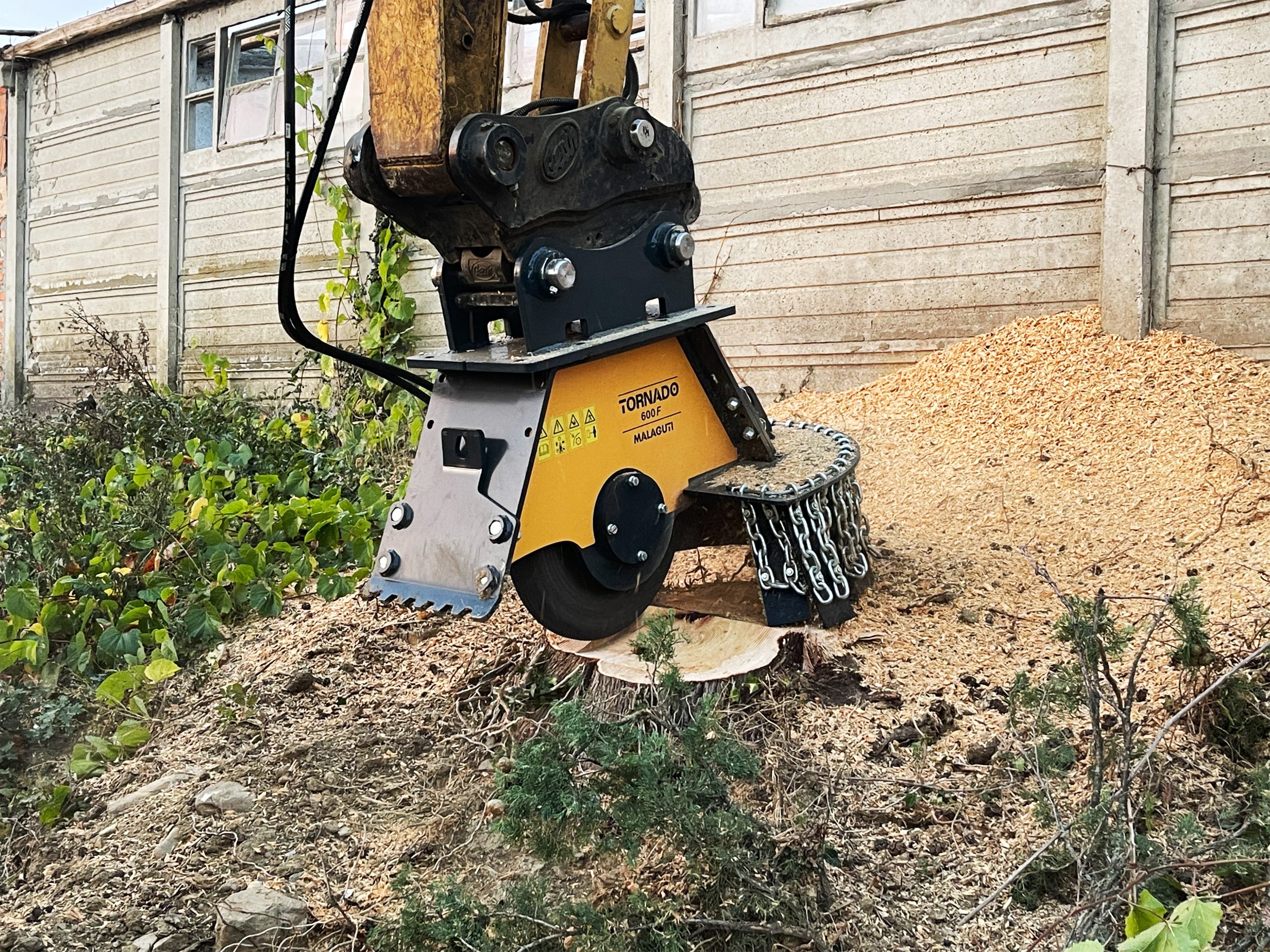 Rogneuse de souche Malaguti